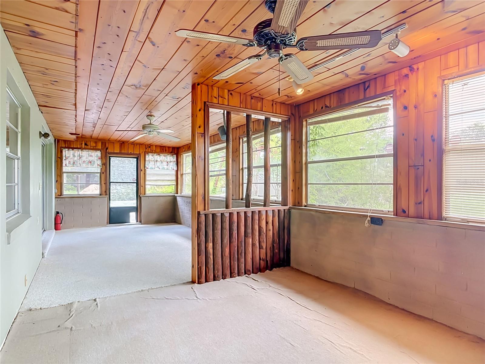 DELTONA LAKES UNIT 08 - Residential