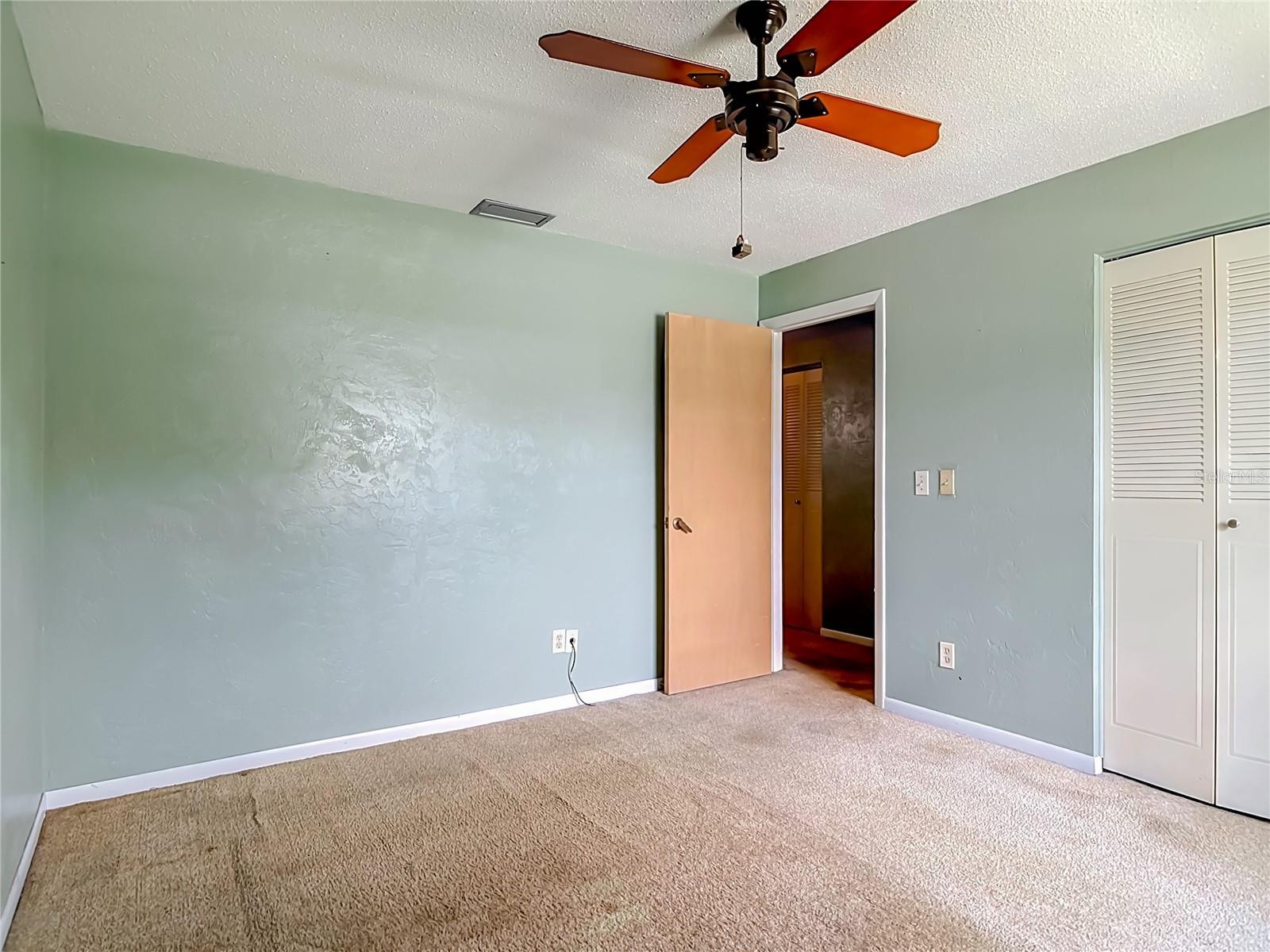 DELTONA LAKES UNIT 08 - Residential