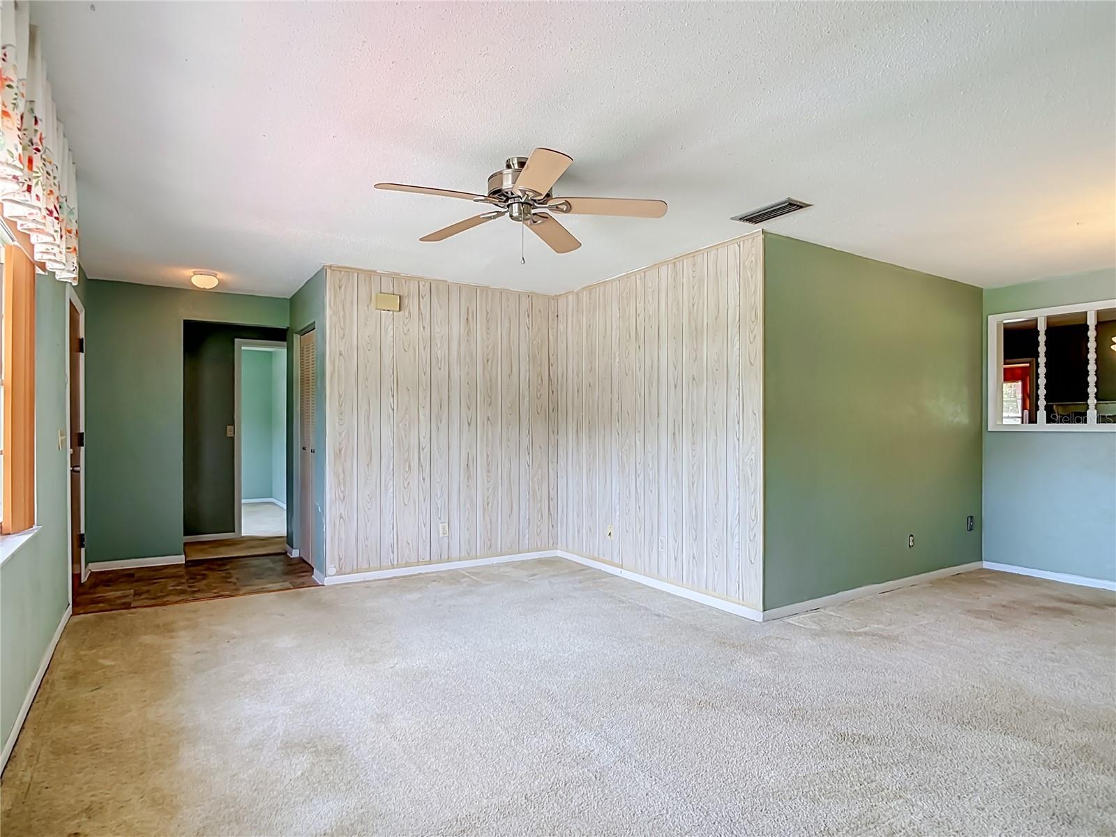 DELTONA LAKES UNIT 08 - Residential