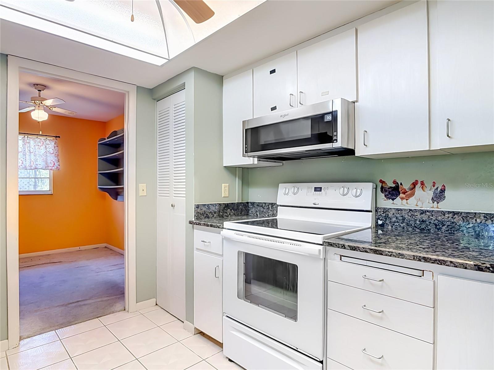 DELTONA LAKES UNIT 08 - Residential