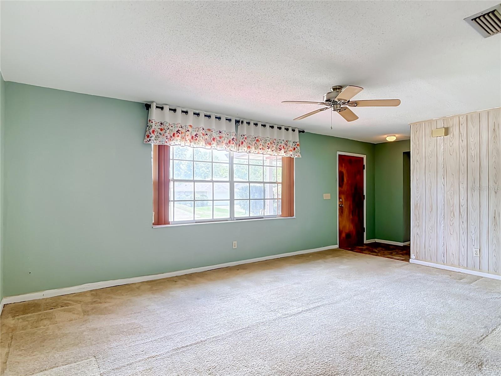 DELTONA LAKES UNIT 08 - Residential