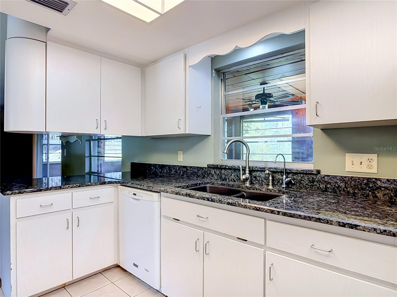 DELTONA LAKES UNIT 08 - Residential