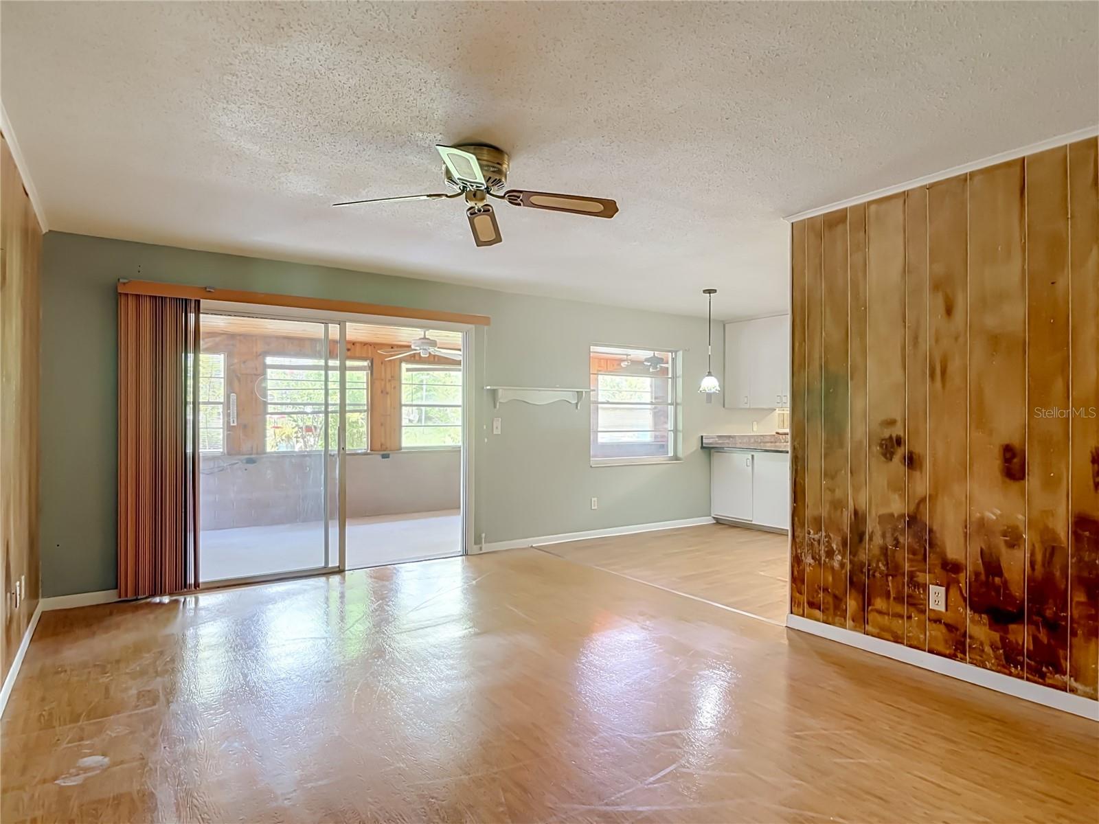 DELTONA LAKES UNIT 08 - Residential