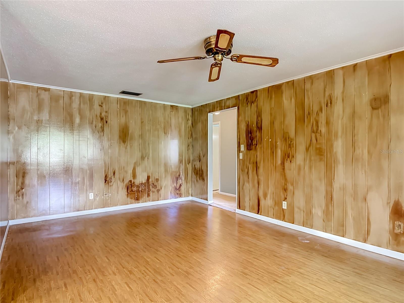 DELTONA LAKES UNIT 08 - Residential