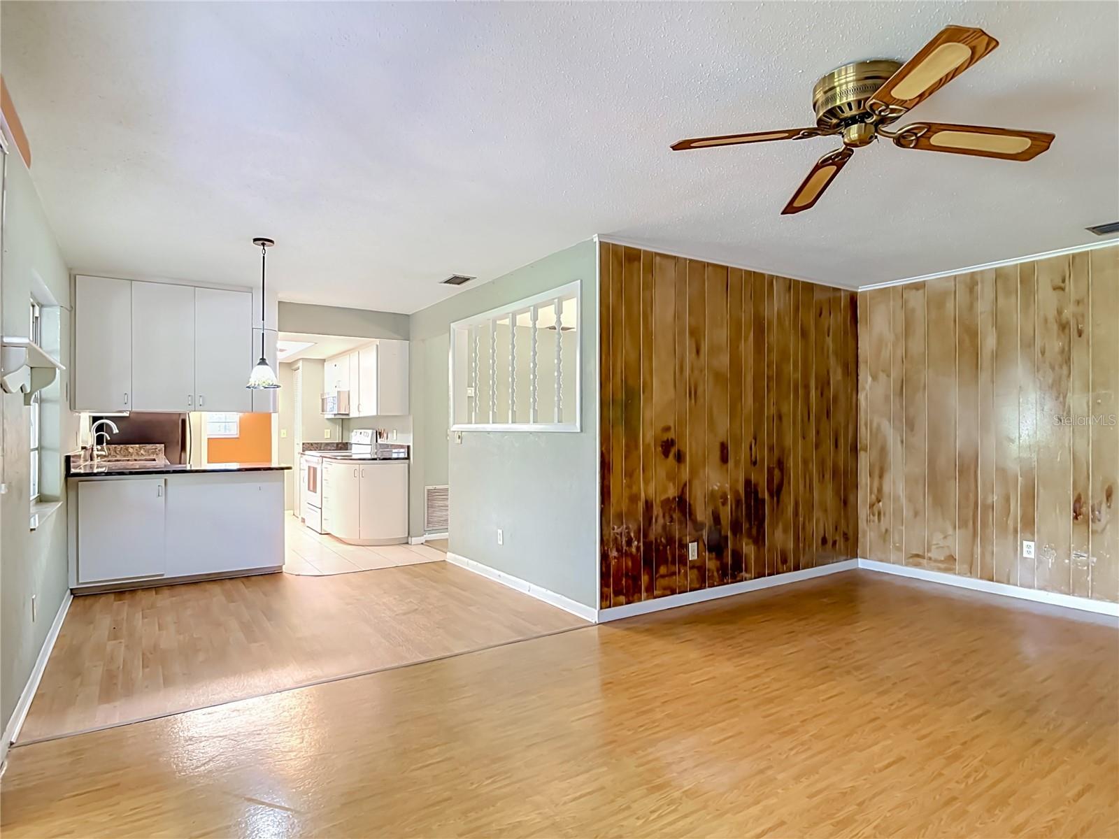 DELTONA LAKES UNIT 08 - Residential