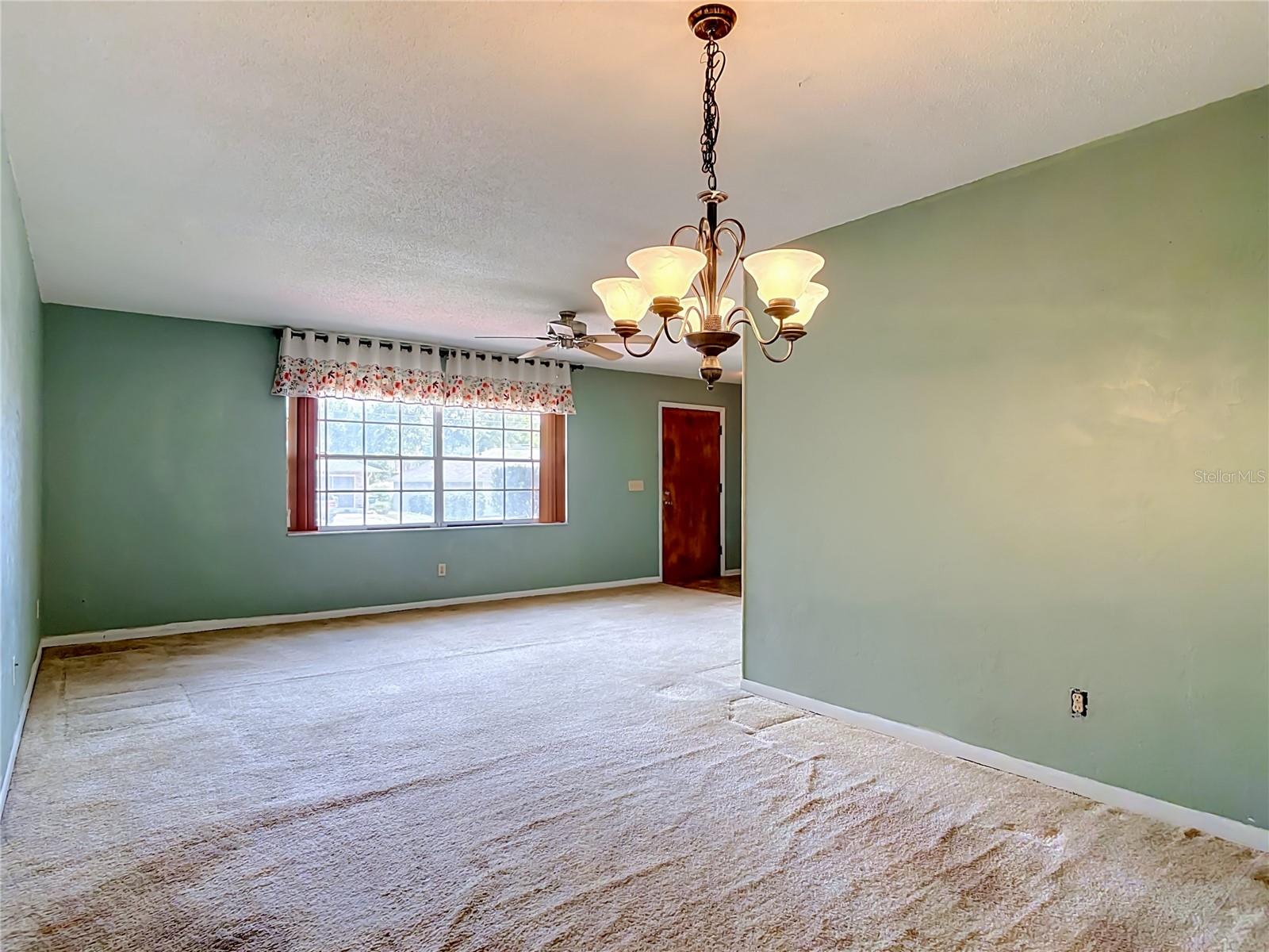 DELTONA LAKES UNIT 08 - Residential
