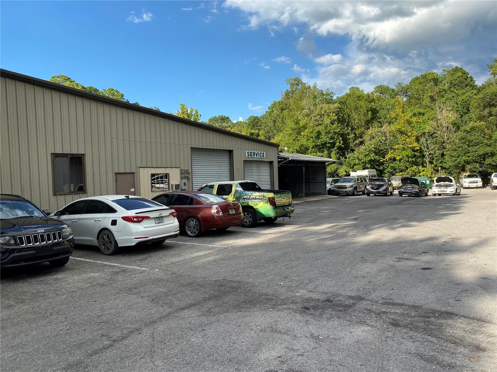 LISA HEIGHTS - Commercial Sale