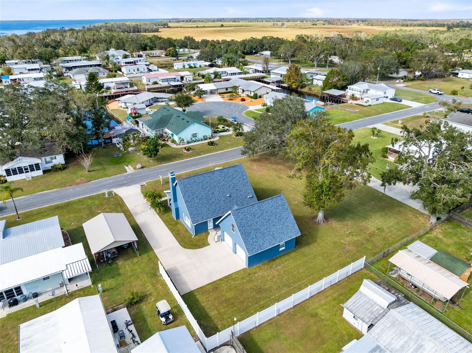 LAKE MARIAN SHORES - Residential