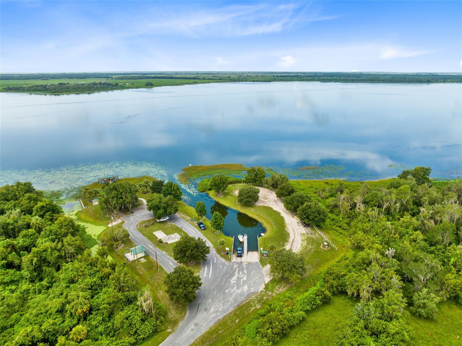 LAKE MARIAN SHORES - Residential