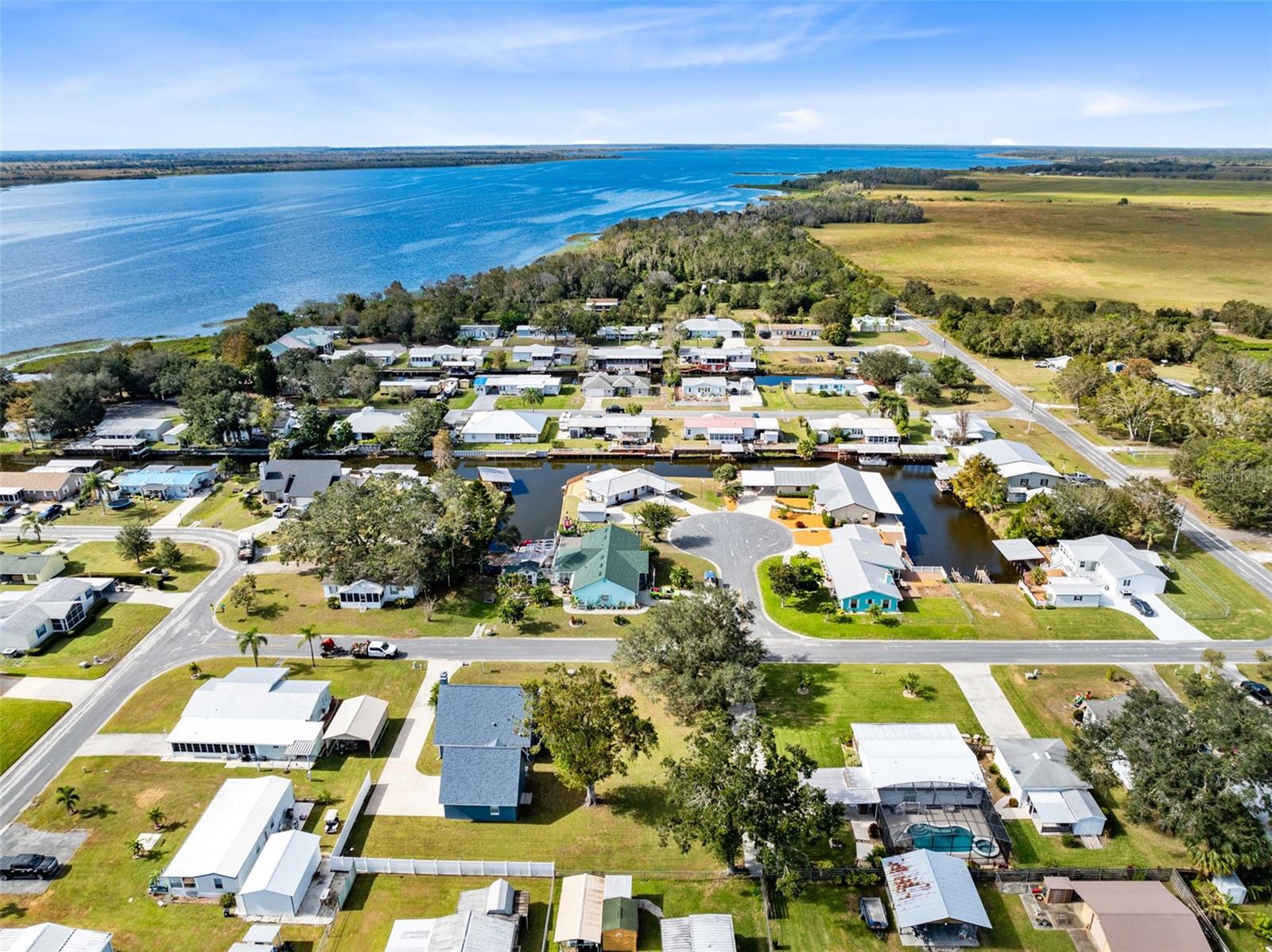 LAKE MARIAN SHORES - Residential
