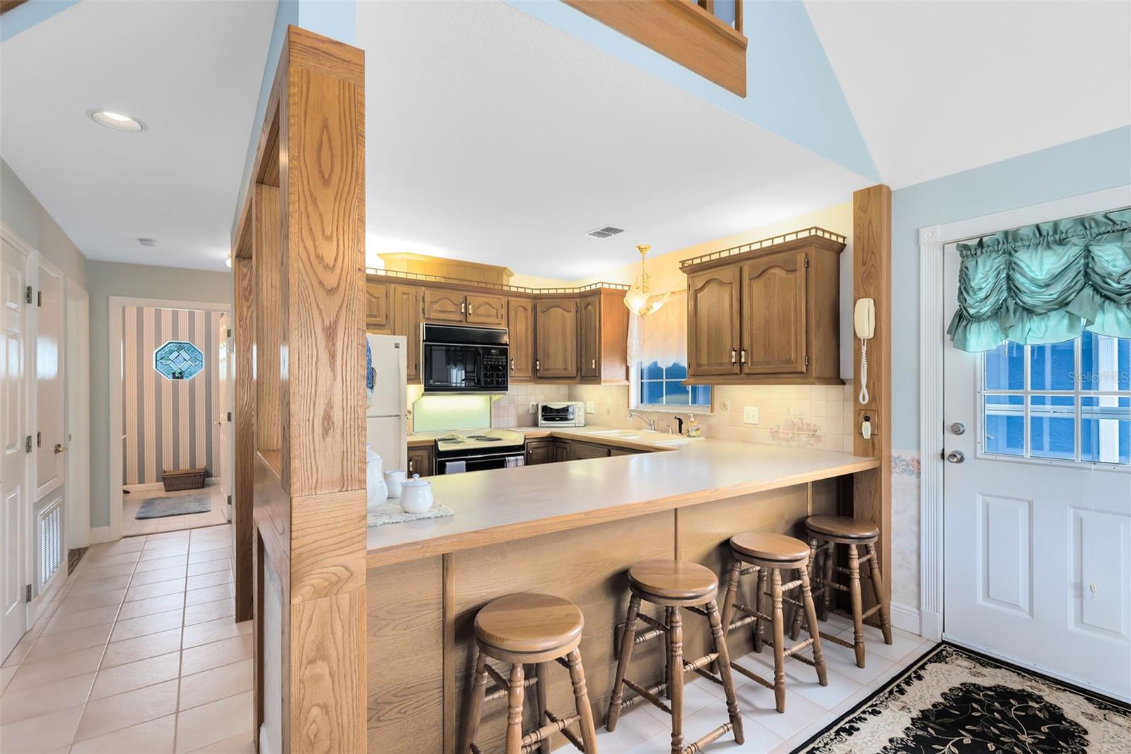 LAKE MARIAN SHORES - Residential