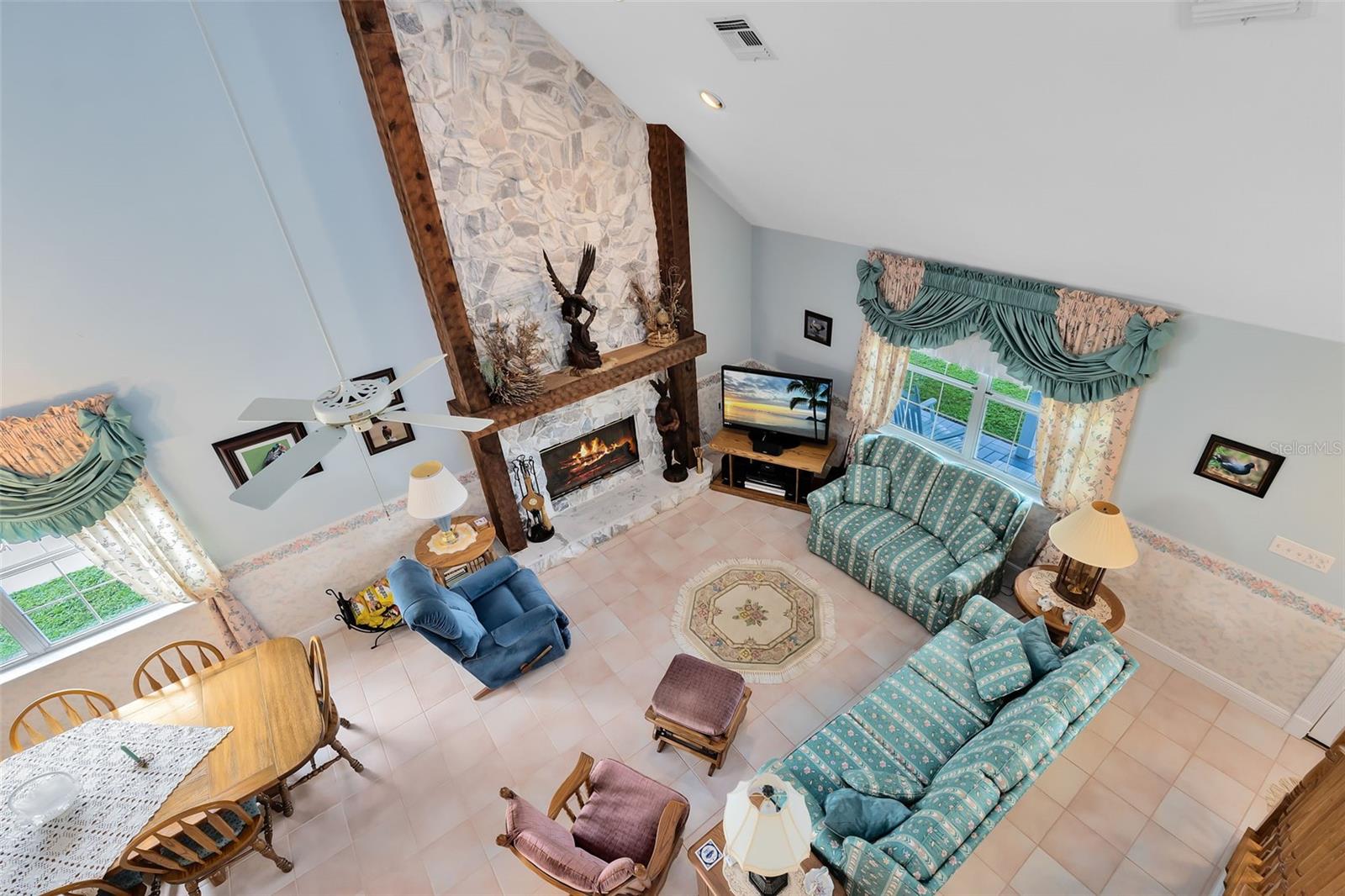 LAKE MARIAN SHORES - Residential