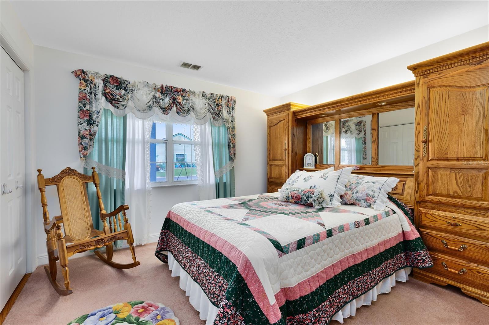 LAKE MARIAN SHORES - Residential