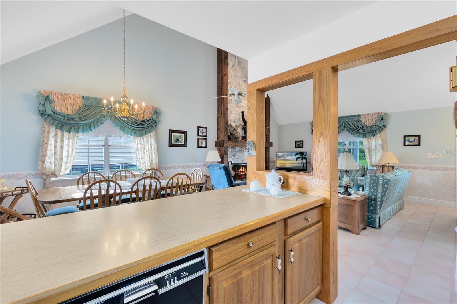 LAKE MARIAN SHORES - Residential