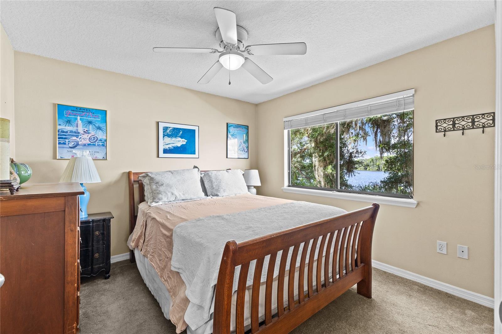 SPORTSMANS LODGE - Residential