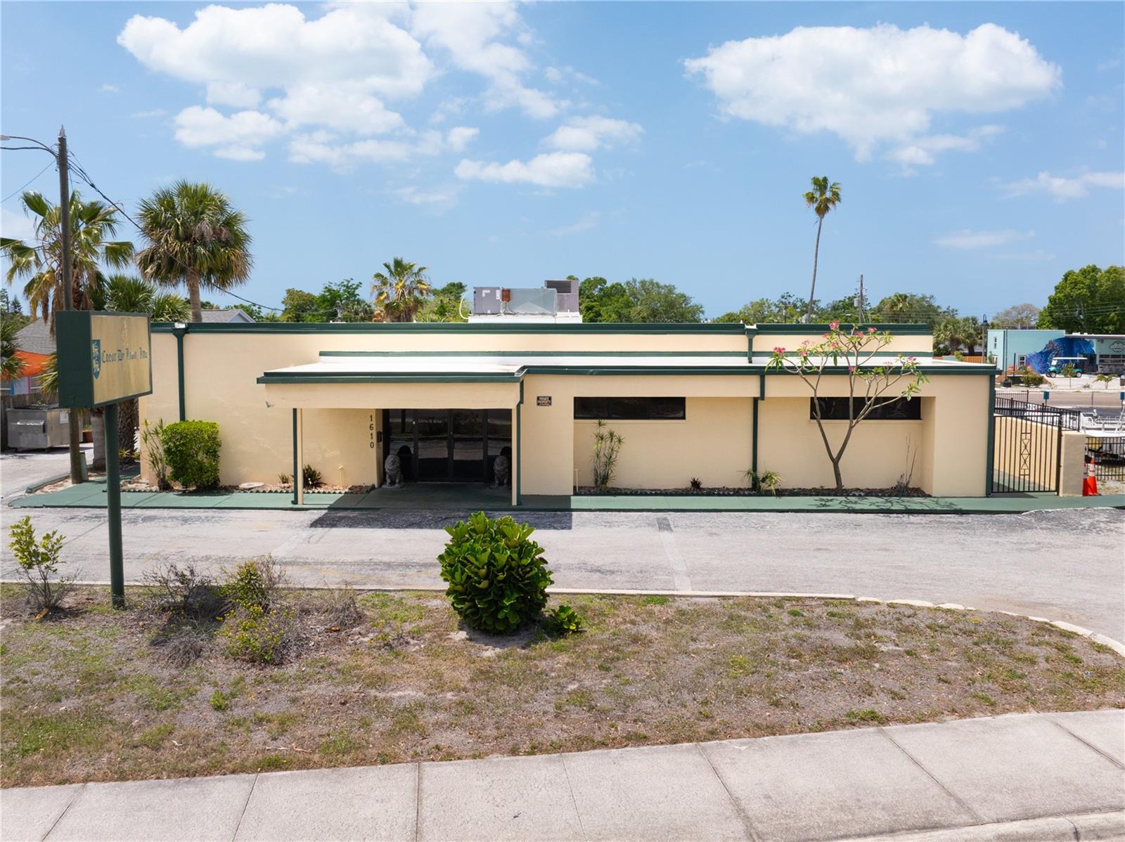LESLEYS SUB - Commercial Sale