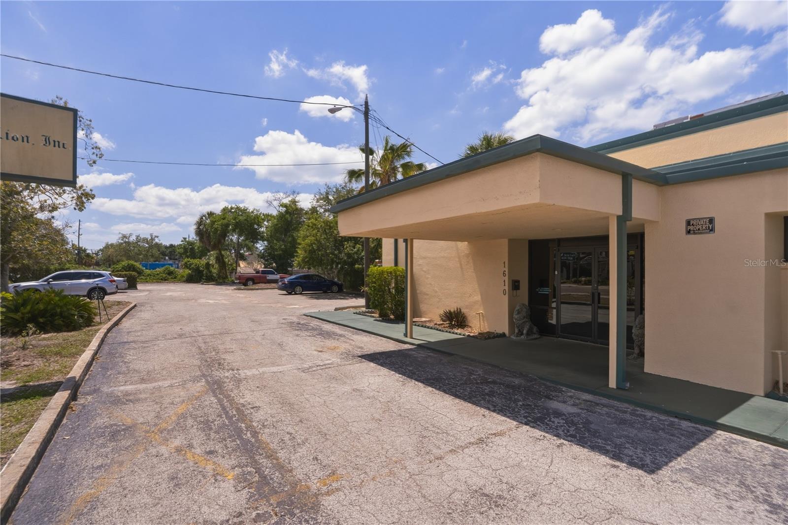 LESLEYS SUB - Commercial Sale