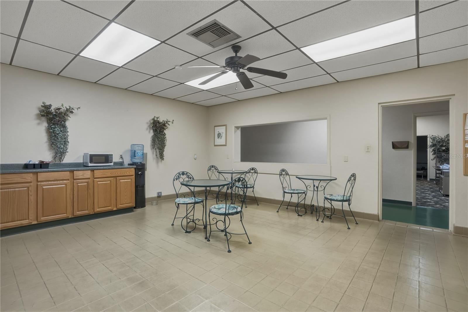 LESLEYS SUB - Commercial Sale