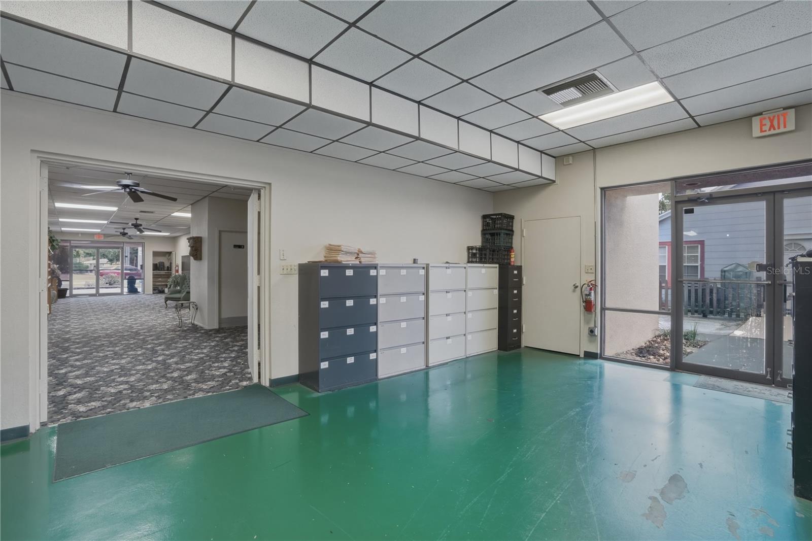 LESLEYS SUB - Commercial Sale
