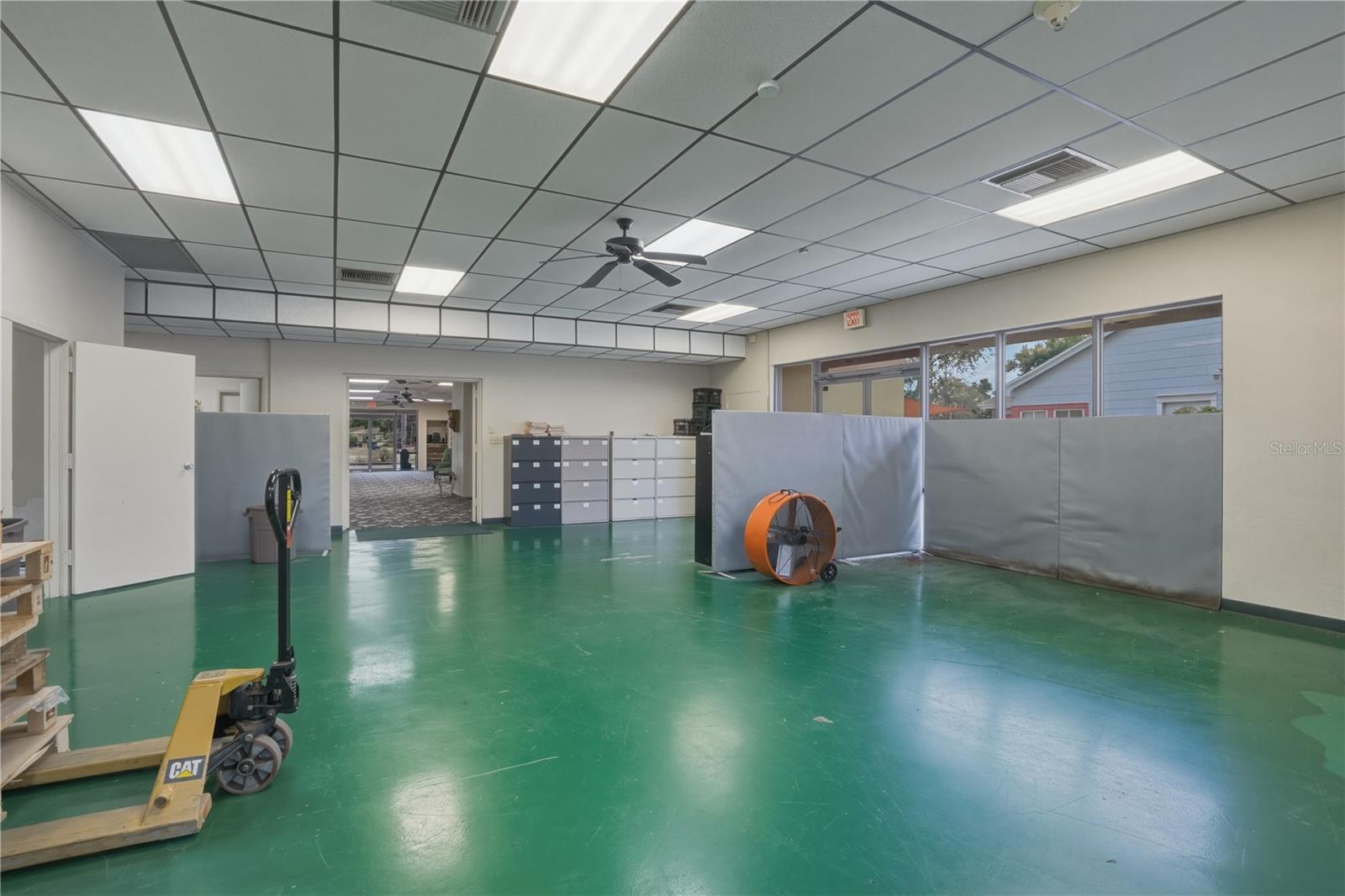 LESLEYS SUB - Commercial Sale