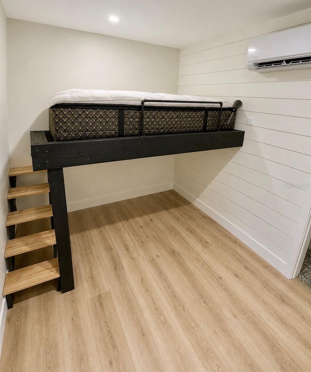SIMMONS SUB - Residential Lease