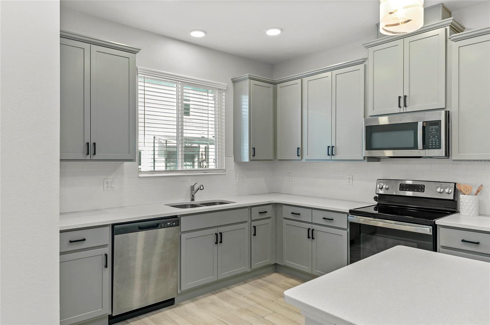 TOWNS AT TUSKAWILLA COMMONS - Residential