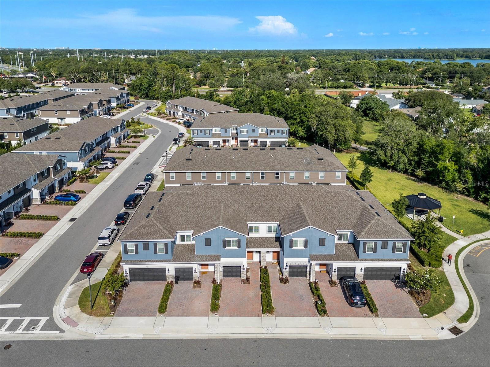 TOWNS AT TUSKAWILLA COMMONS - Residential