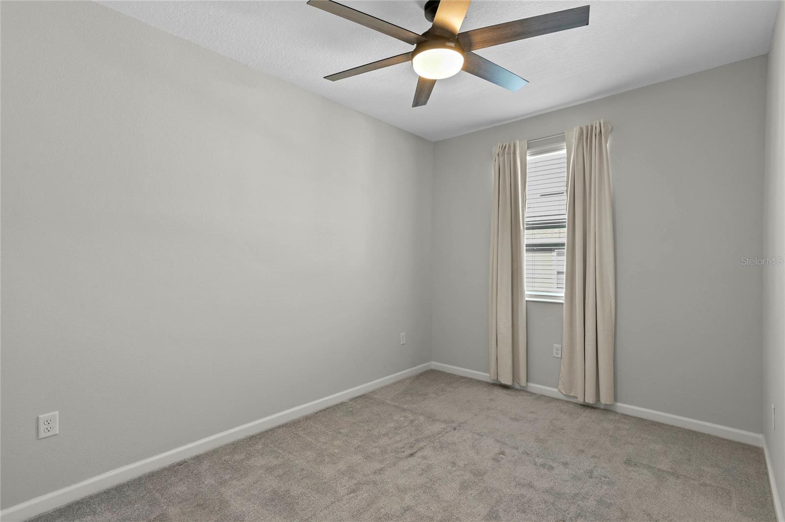 TOWNS AT TUSKAWILLA COMMONS - Residential