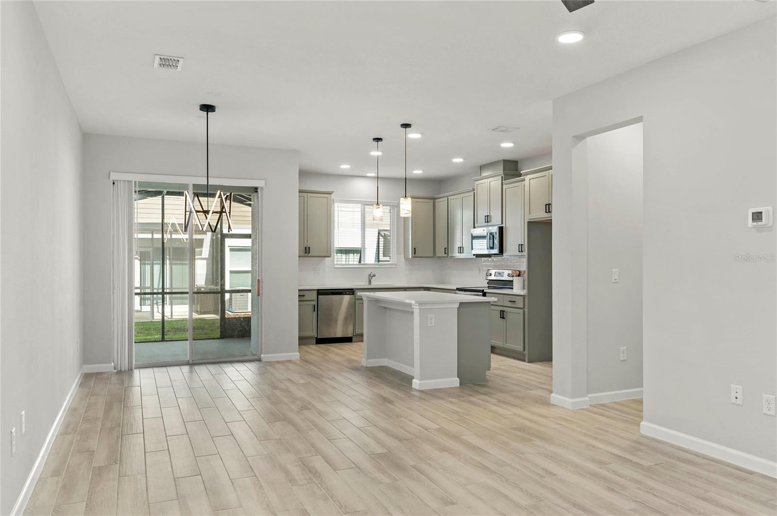 TOWNS AT TUSKAWILLA COMMONS - Residential