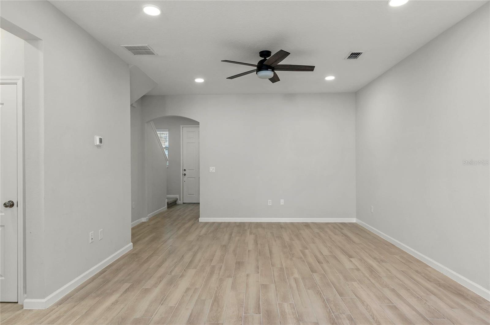 TOWNS AT TUSKAWILLA COMMONS - Residential