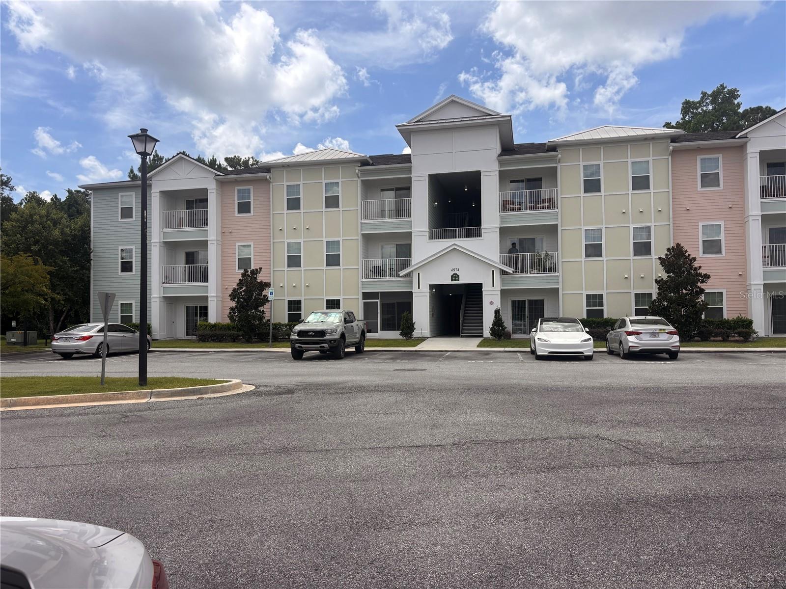 06821 LOFTS OF SUMMER KEY 2 CONDOMINIUM - Residential