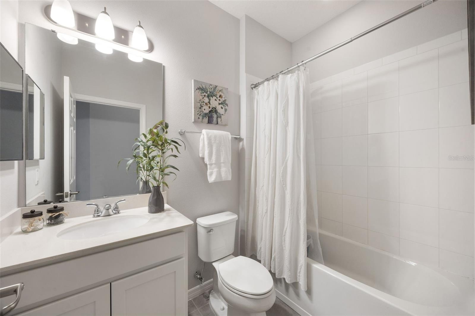 OAKTREE POINTE VILLAS - Residential