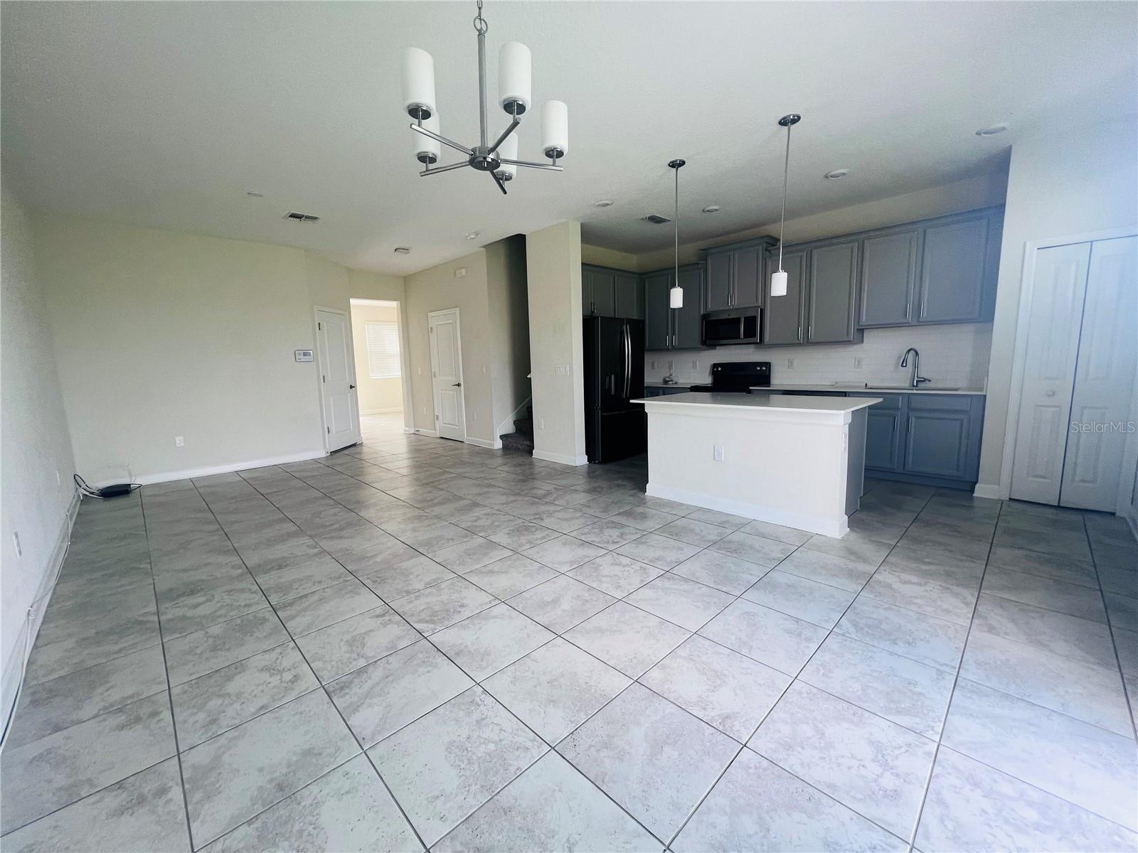 STOREY LAKE - Residential Lease