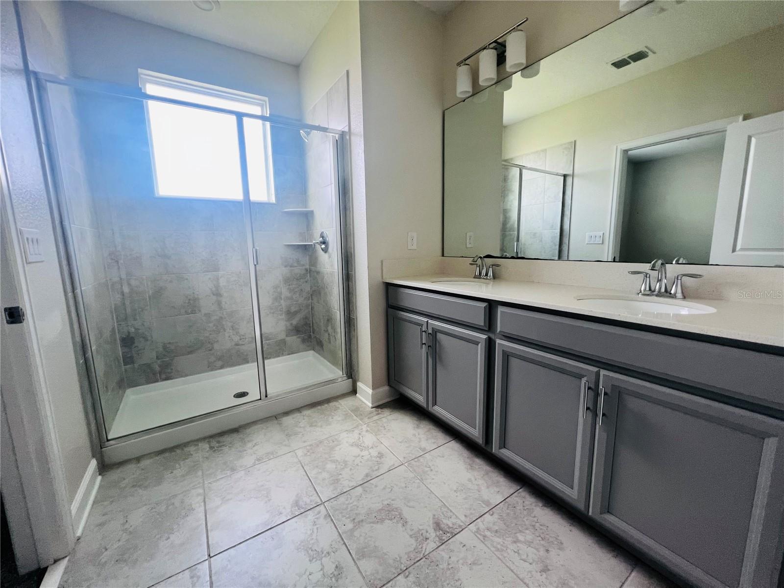 STOREY LAKE - Residential Lease