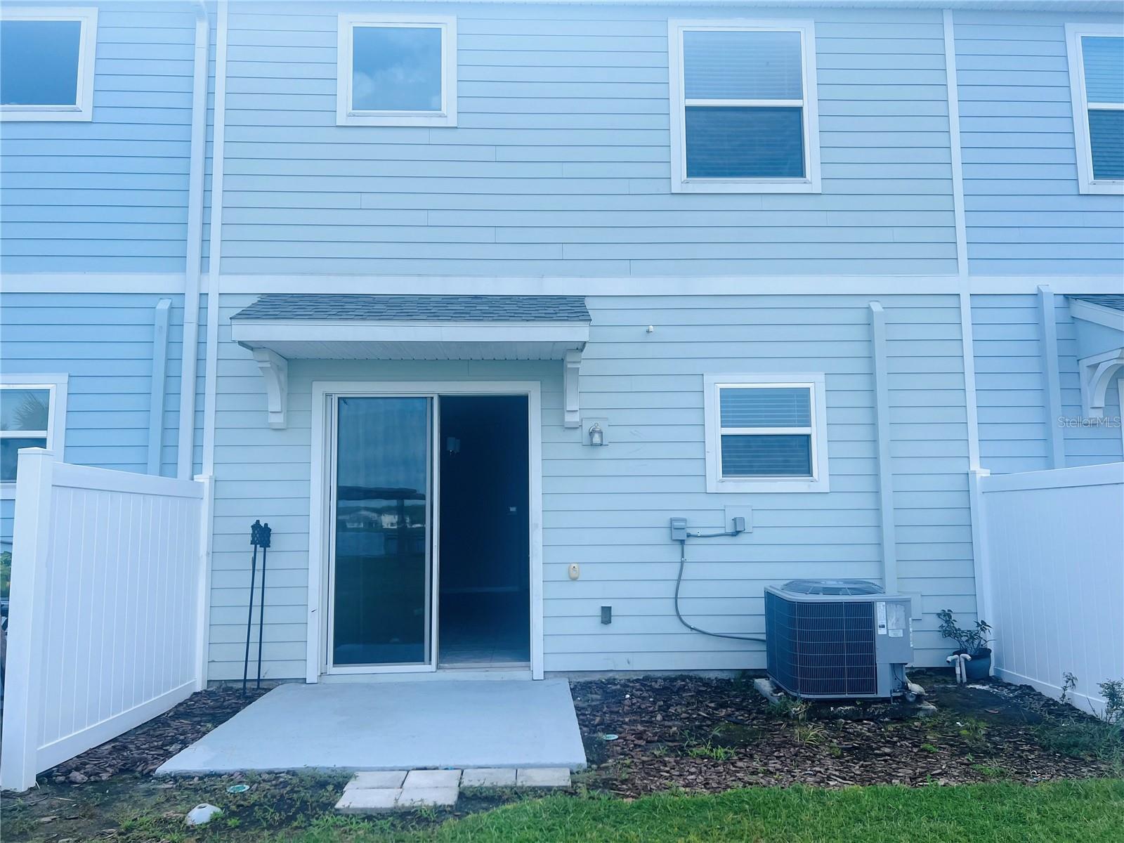 STOREY LAKE - Residential Lease