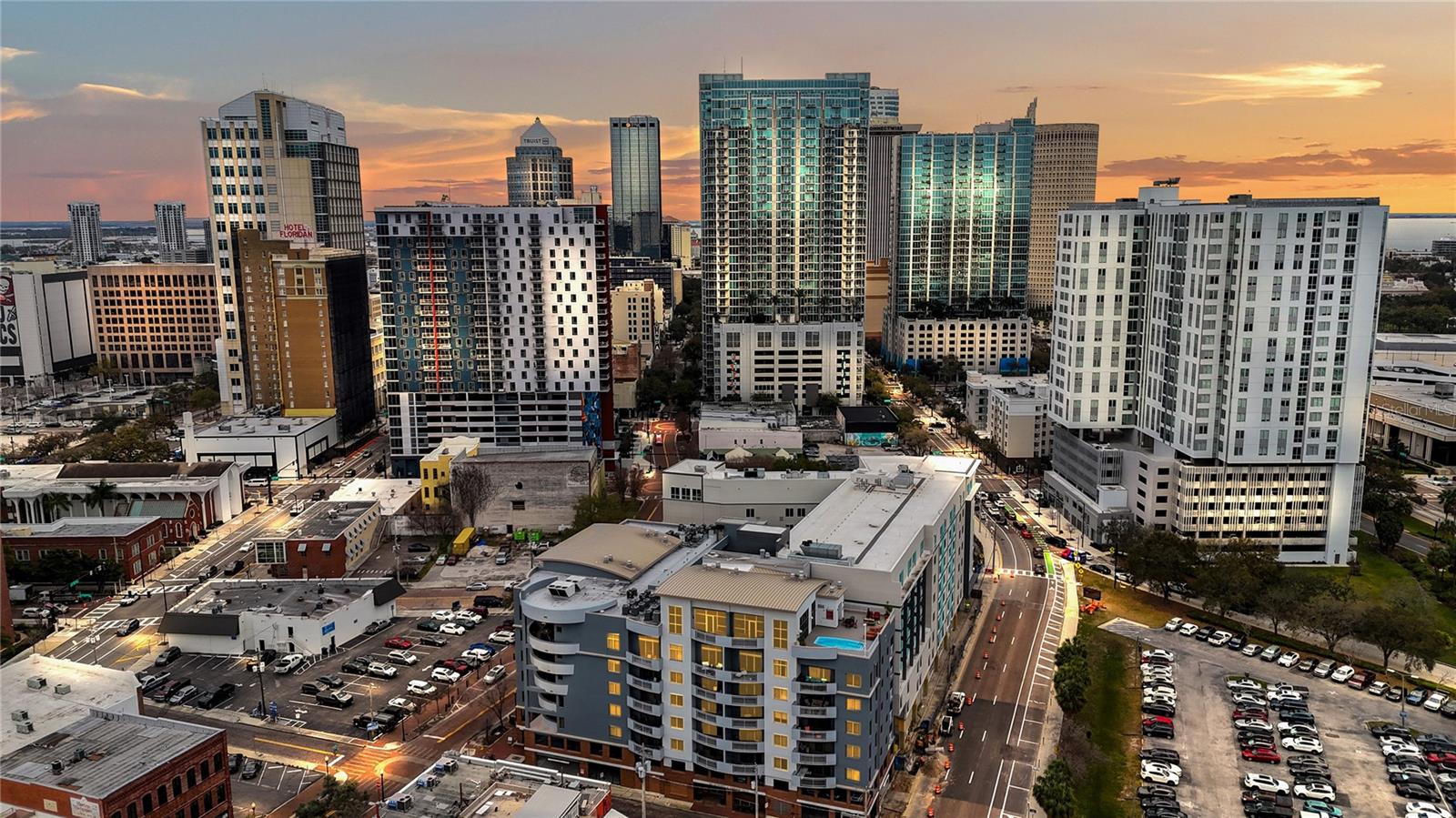 RESIDENCES OF FRANKLIN STREET - Residential