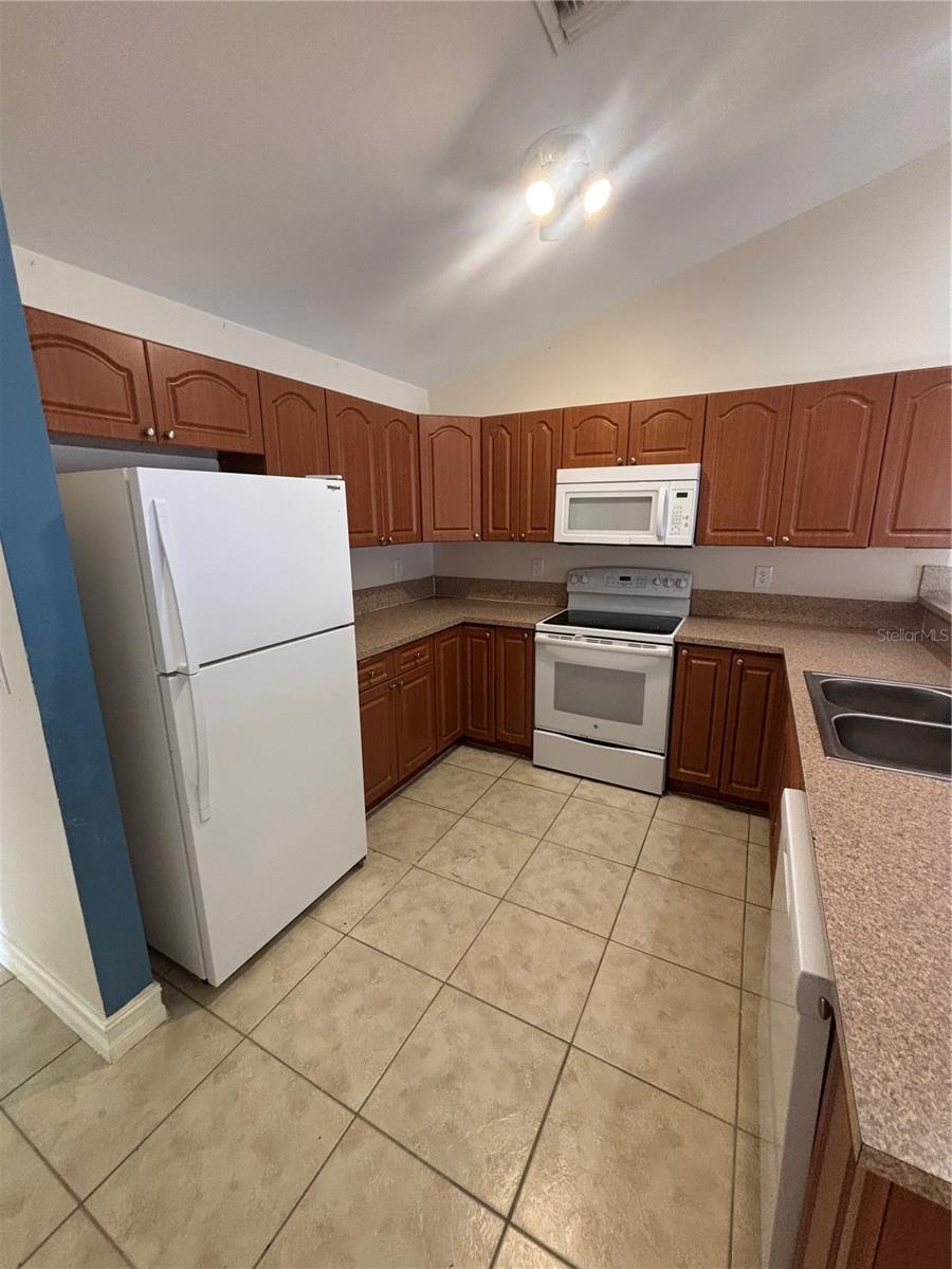 LEHIGH ESTATE - Residential Income