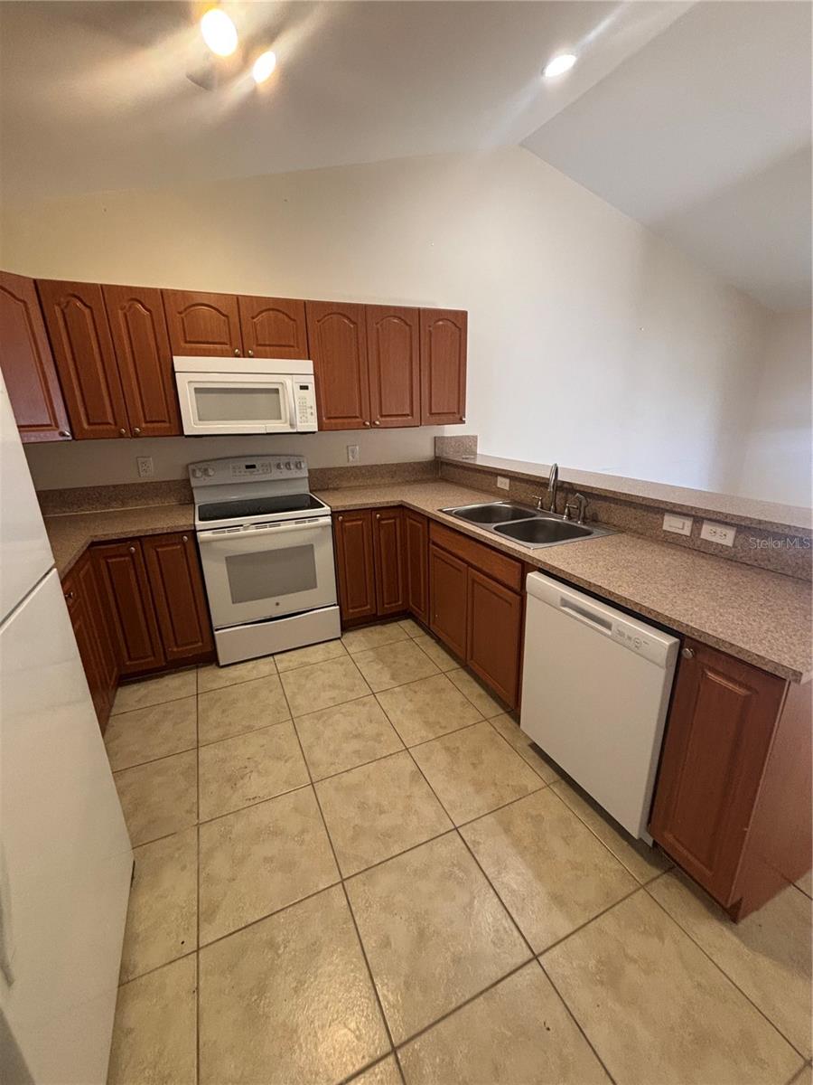 LEHIGH ESTATE - Residential Income