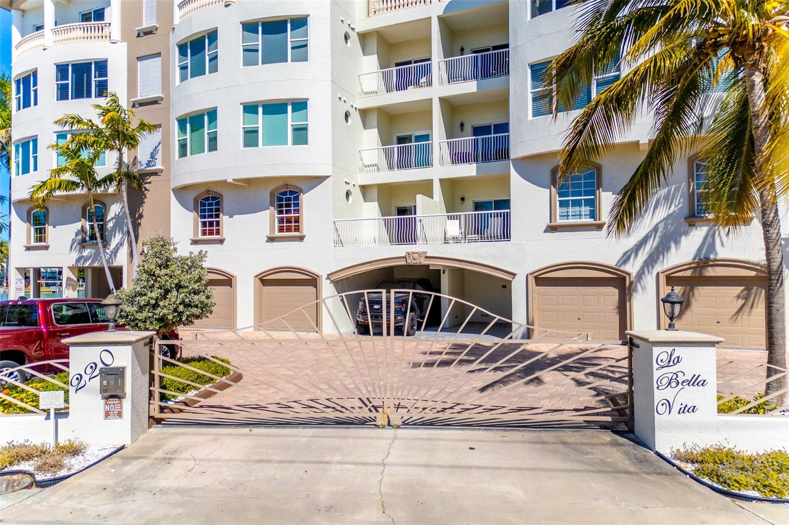 LA BELLA VITA CONDO - Residential