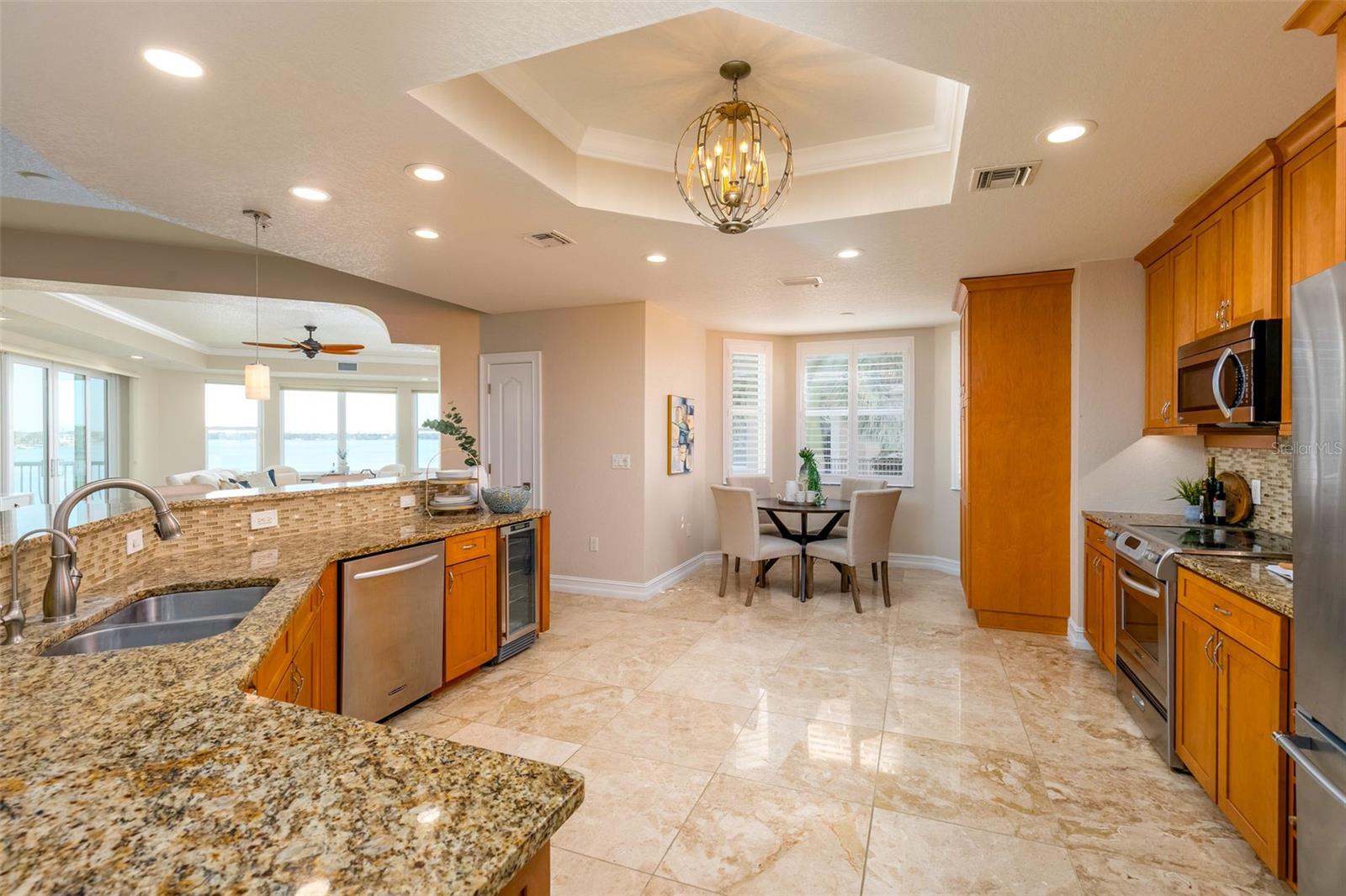 LA BELLA VITA CONDO - Residential