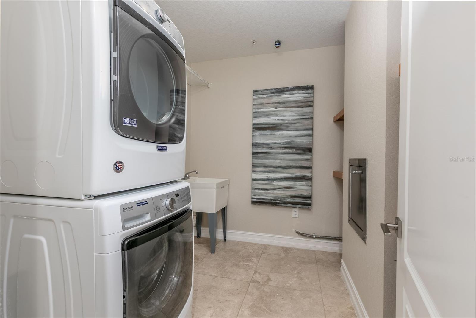LA BELLA VITA CONDO - Residential