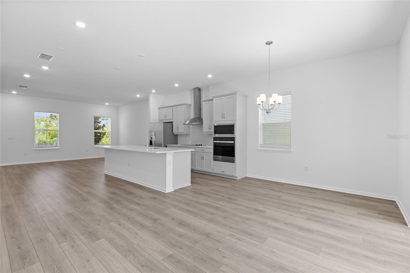 SERENADE AT OVATION - Residential