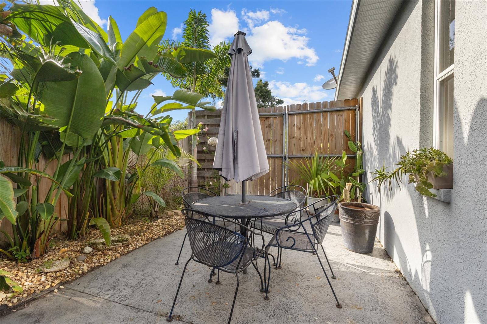 RIVER WOODS PH I - Residential