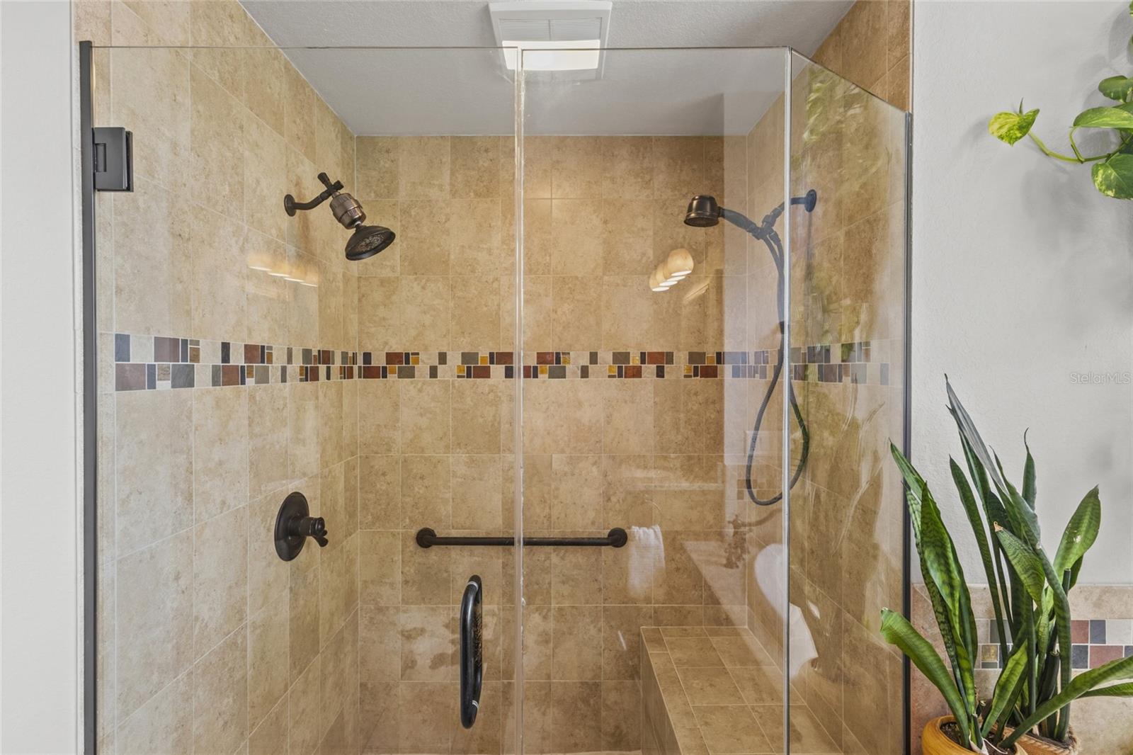 RIVER WOODS PH I - Residential