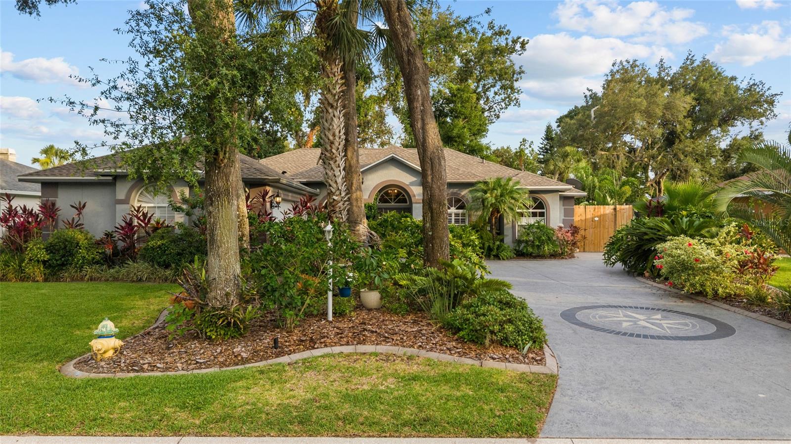 RIVER WOODS PH I - Residential