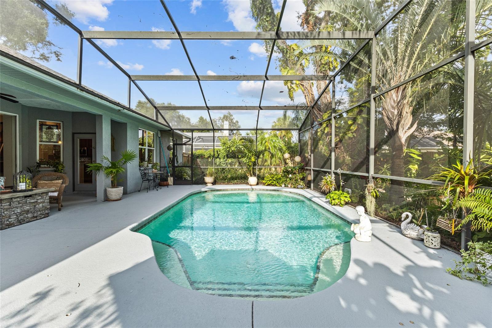 RIVER WOODS PH I - Residential