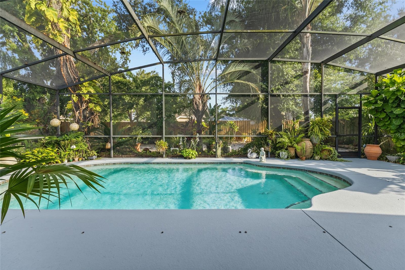 RIVER WOODS PH I - Residential