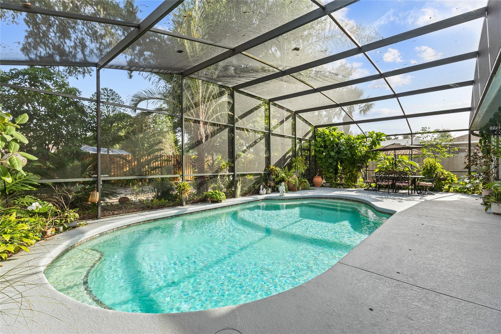 RIVER WOODS PH I - Residential