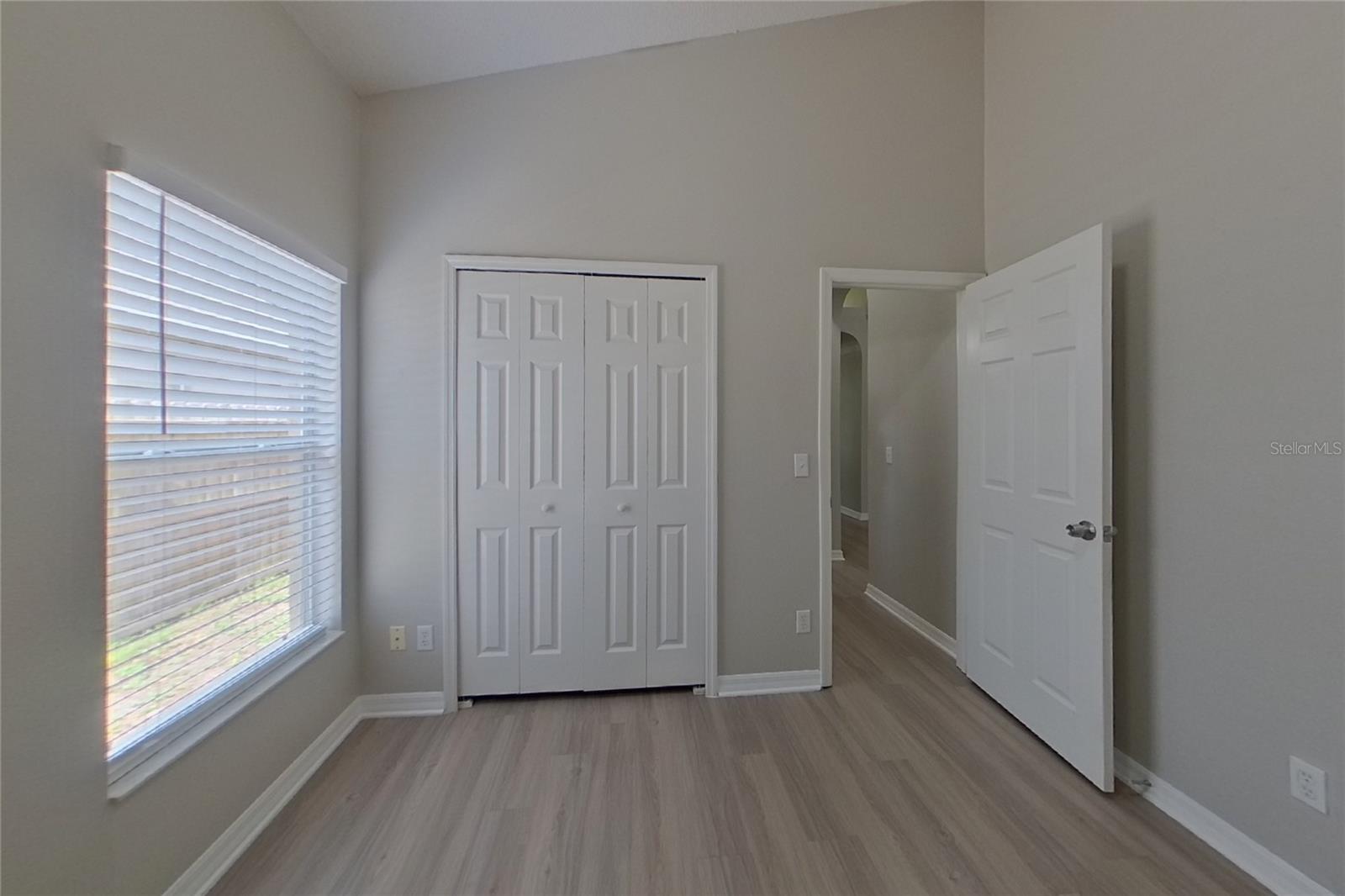 UNIVERSITY OAKS 50 70 - Residential Lease
