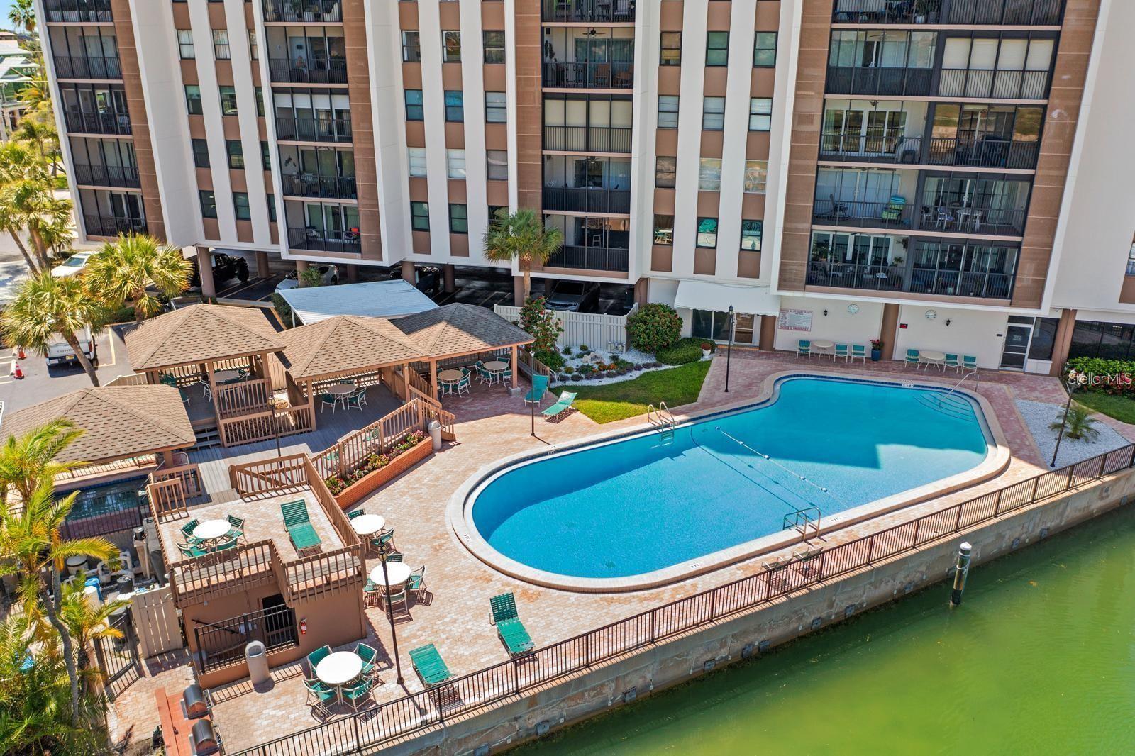 PARADISE ISLAND TOWERS CONDO - Residential
